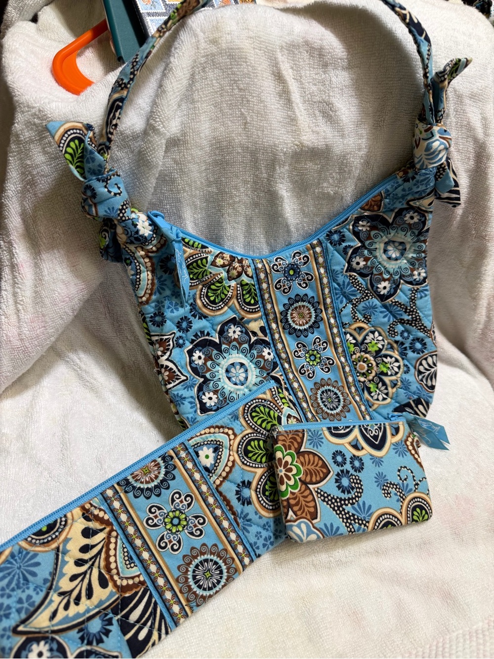 Vera Bradley Blue Floral Quilted Shoulder Bag with Matching Wristlet &makeup bag